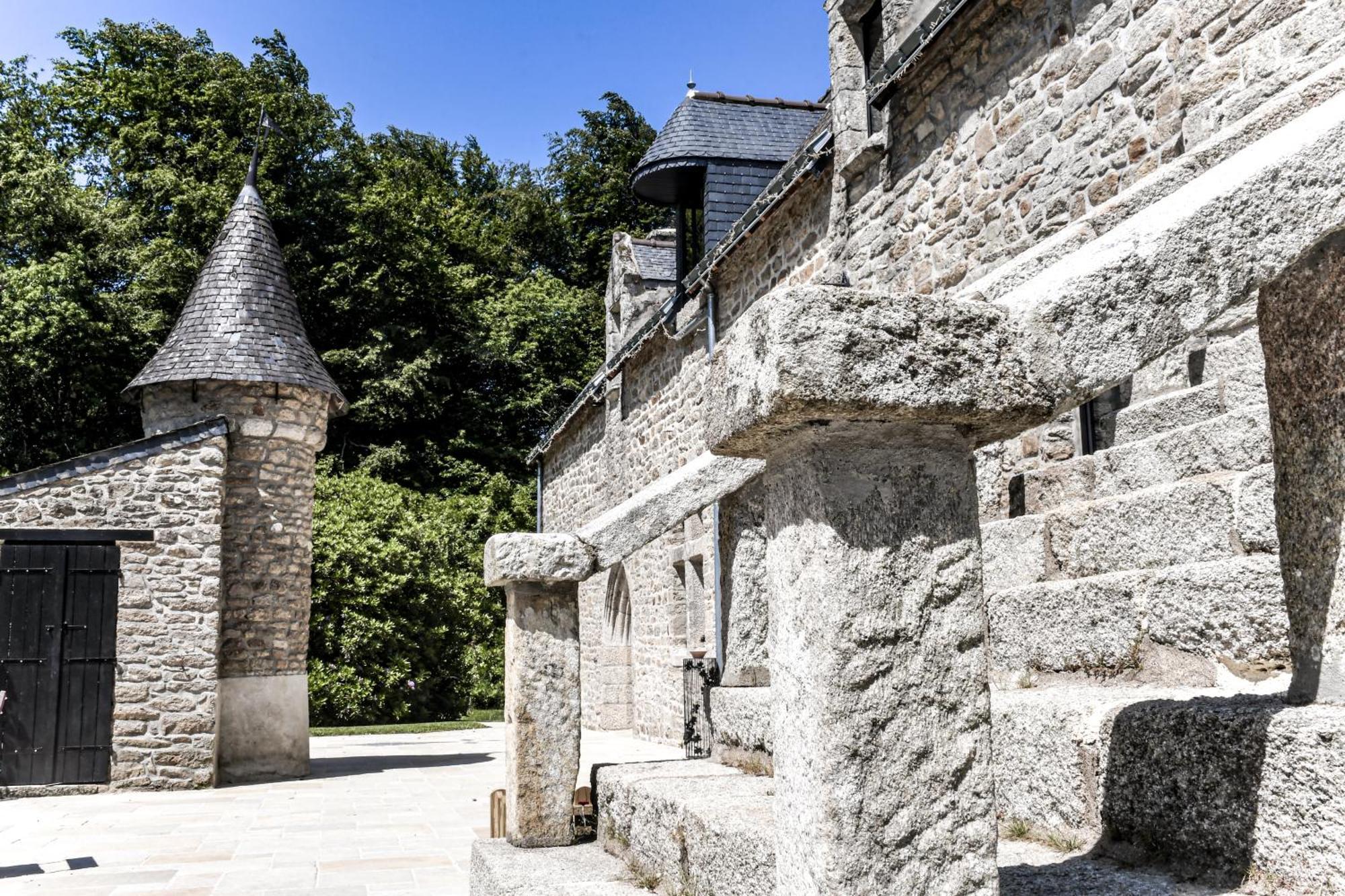 Le Manoir De Menglieu Bed & Breakfast Trefflean Exterior photo